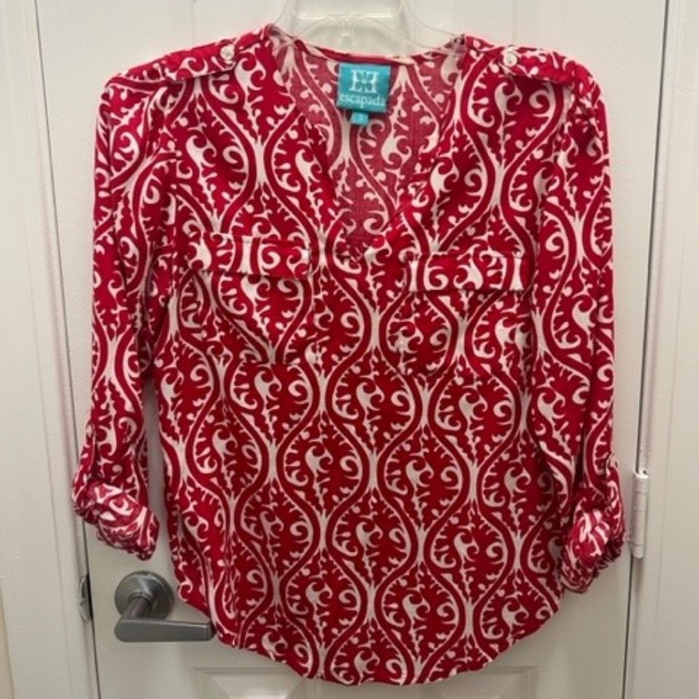 Red and white scroll pattern blouse Size S